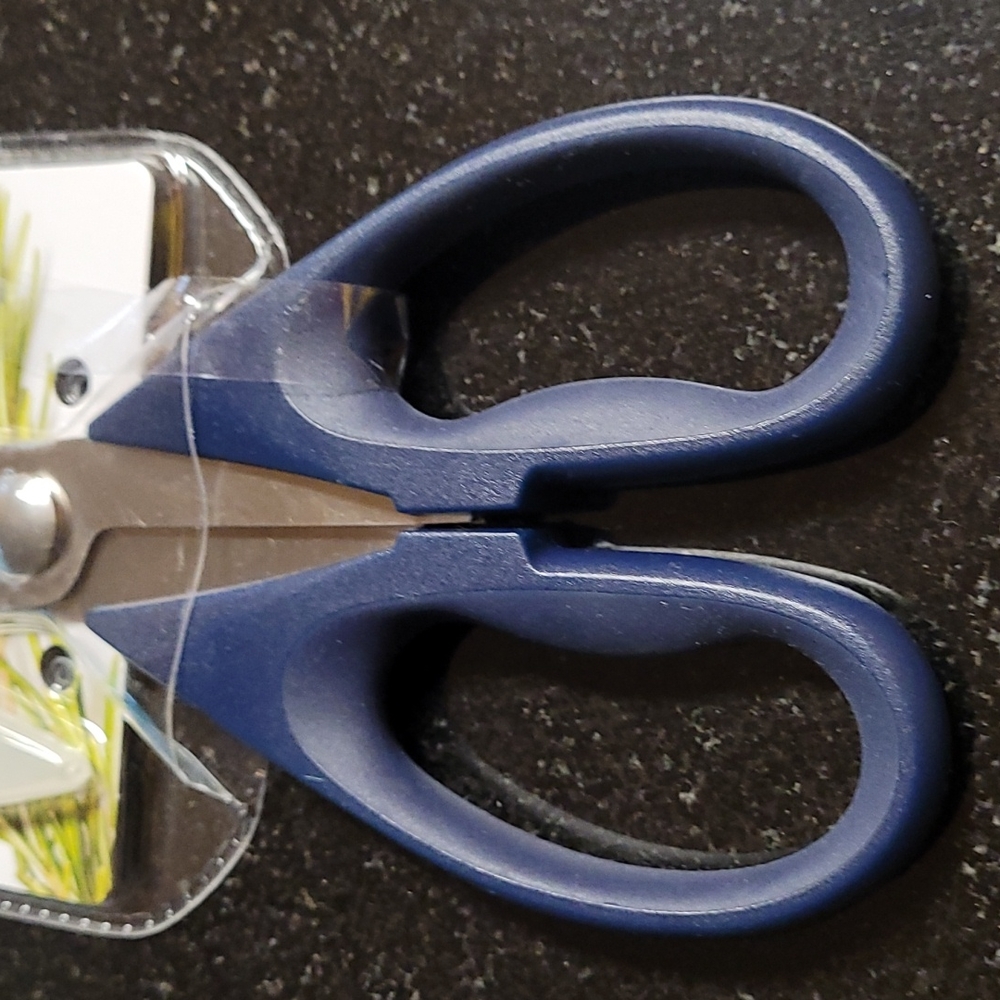 KitchenAid Utility Shears - Picture 4 of 6